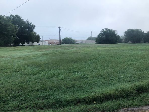 Spencer Avenue: Spencer Avenue, Chickasha, OK 73018
